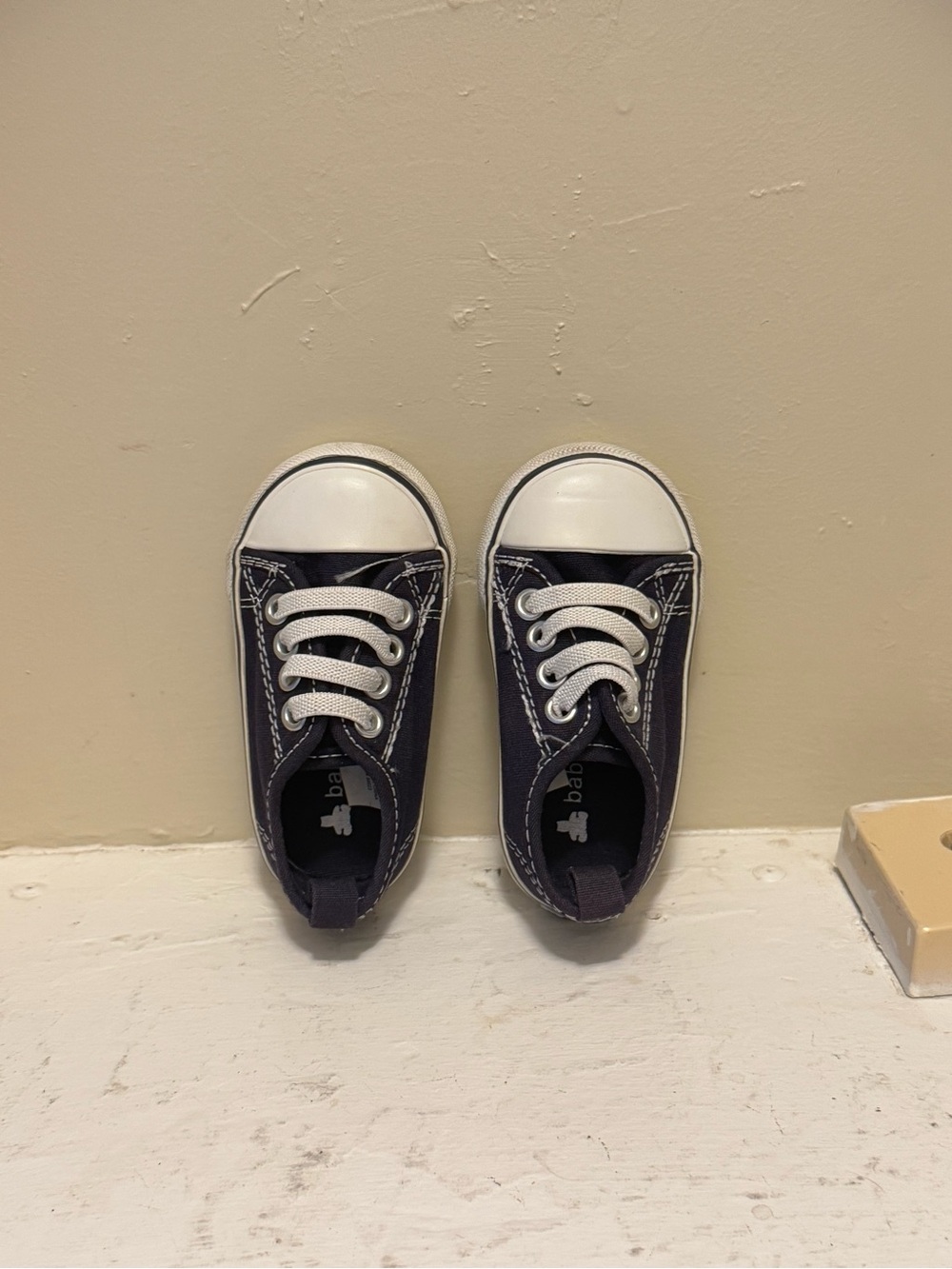 GAP Toddler Navy Canvas Sneakers 4